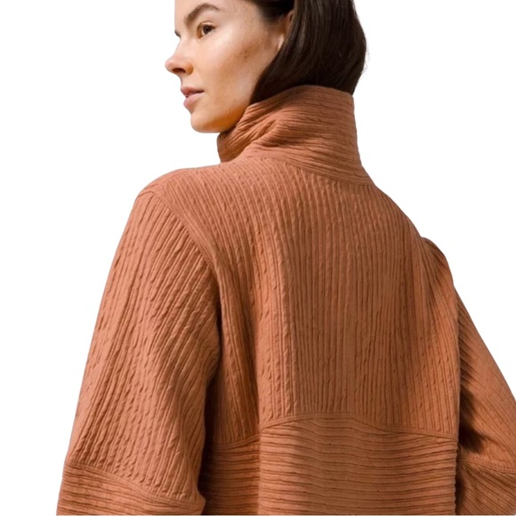 NWT Lululemon Textured Cropped Jacket in Desert Sun RARE - Picture 9 of 10